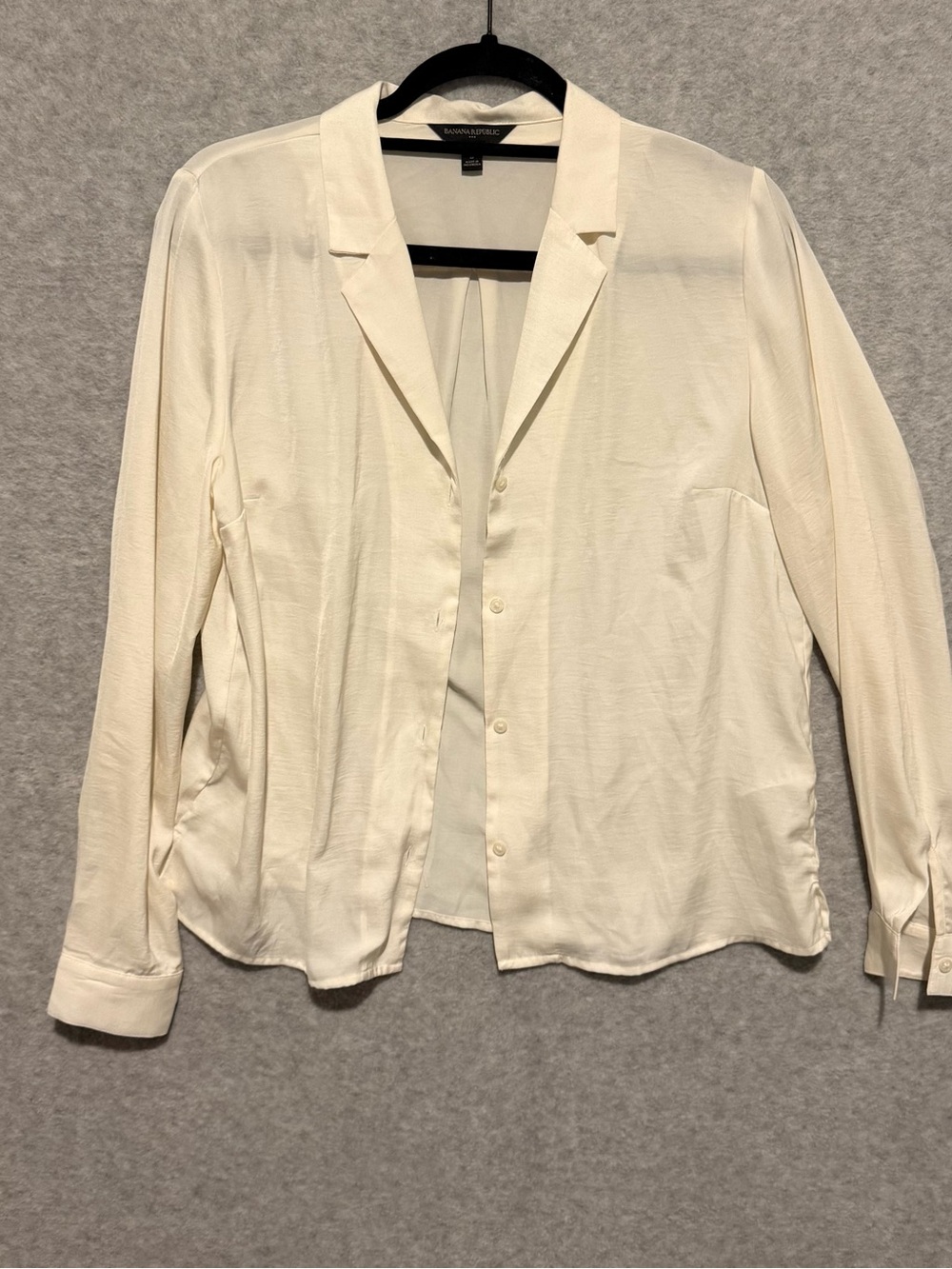 Banana Republic Cream Collared Button Blouse